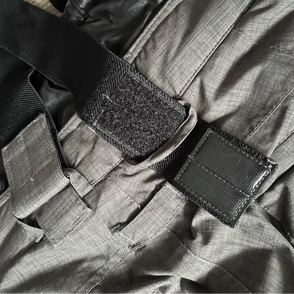 DC Exotex women’s snowboarding pants, size medium - Picture 7 of 7